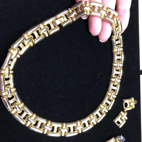 Vintage Necklace and Earrings - Picture 3 of 3